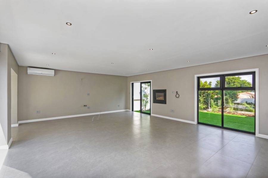 4 Bedroom Property for Sale in Kyalami Estates Gauteng