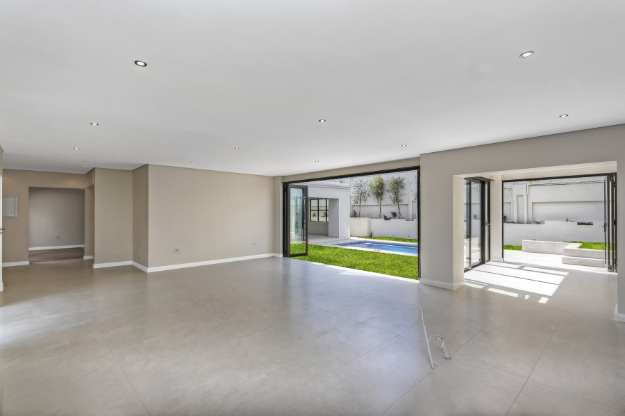 4 Bedroom Property for Sale in Kyalami Estates Gauteng