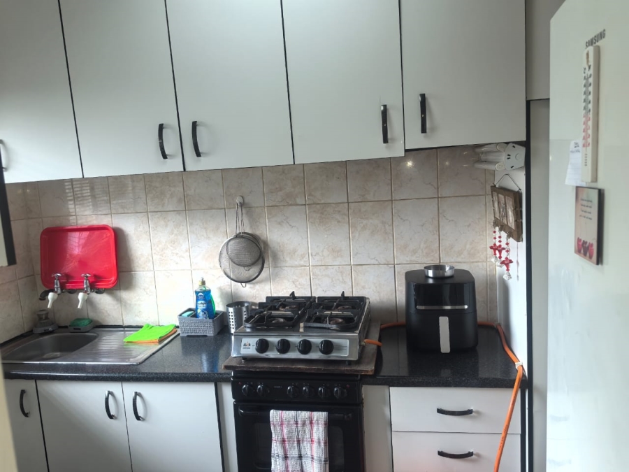 1 Bedroom Property for Sale in Witpoortjie Gauteng
