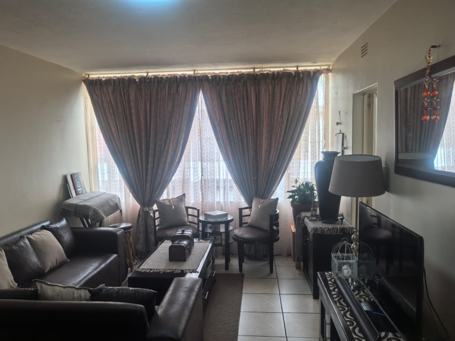 1 Bedroom Property for Sale in Witpoortjie Gauteng