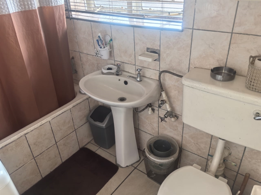 1 Bedroom Property for Sale in Witpoortjie Gauteng