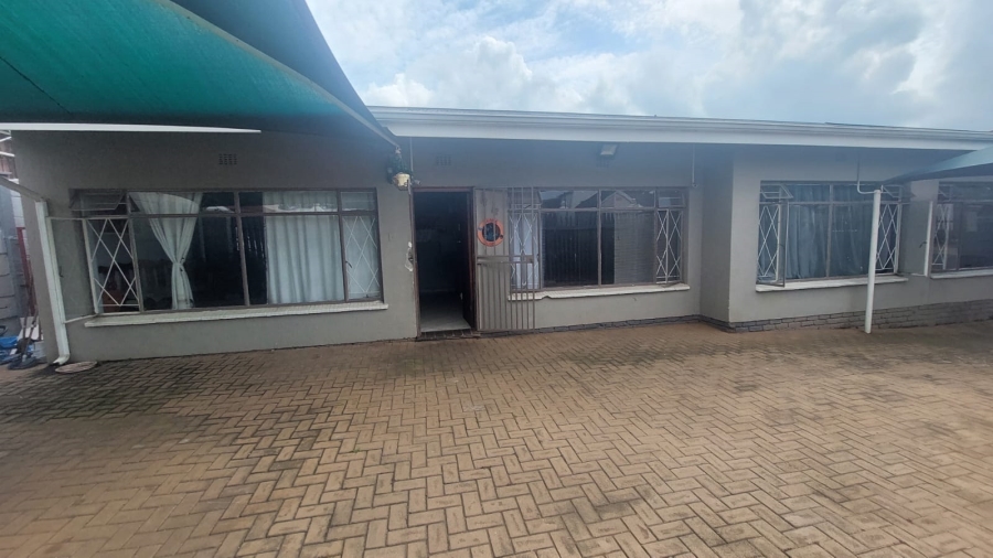 4 Bedroom Property for Sale in Krugersdorp West Gauteng