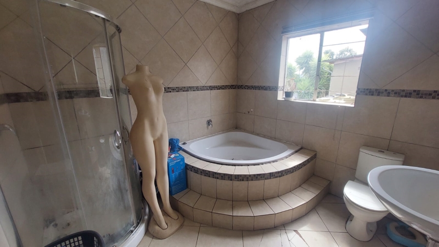 4 Bedroom Property for Sale in Krugersdorp West Gauteng