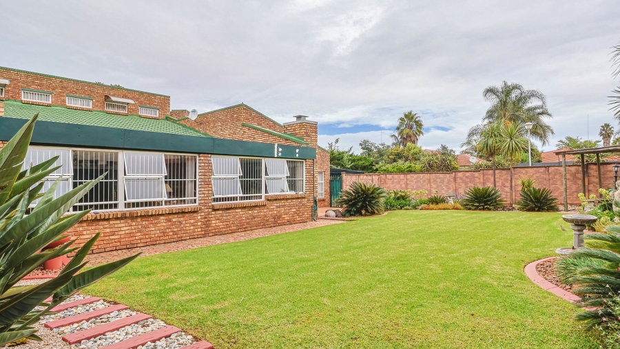 3 Bedroom Property for Sale in Moreleta Park Gauteng