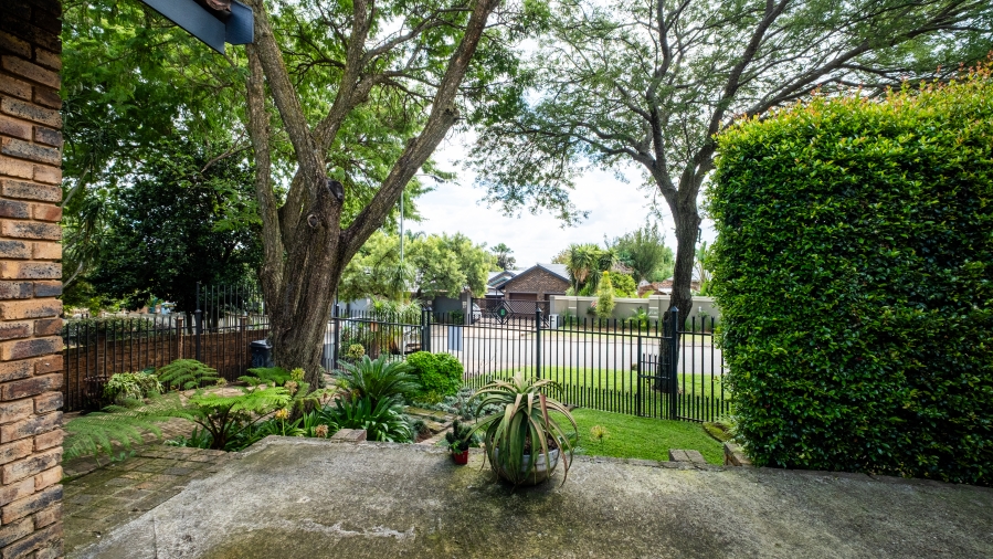 5 Bedroom Property for Sale in The Reeds Gauteng