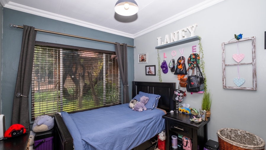 5 Bedroom Property for Sale in The Reeds Gauteng