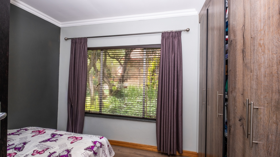 5 Bedroom Property for Sale in The Reeds Gauteng