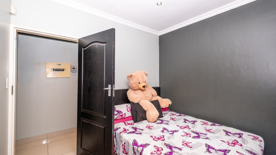 5 Bedroom Property for Sale in The Reeds Gauteng