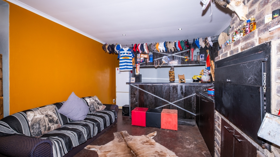 5 Bedroom Property for Sale in The Reeds Gauteng