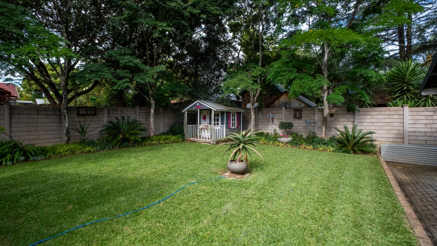 5 Bedroom Property for Sale in The Reeds Gauteng