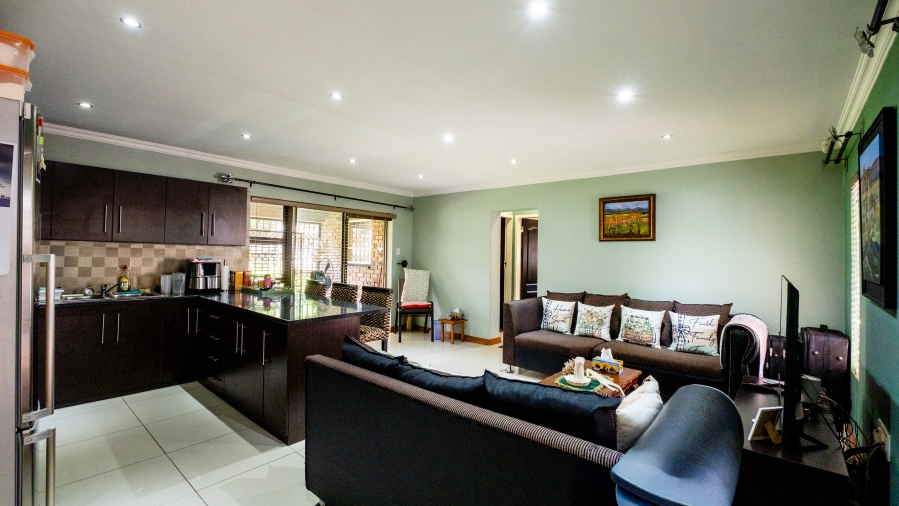 5 Bedroom Property for Sale in The Reeds Gauteng