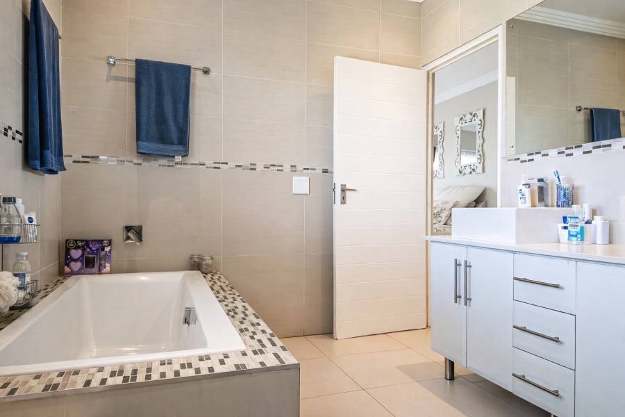 5 Bedroom Property for Sale in Sable Hills Gauteng