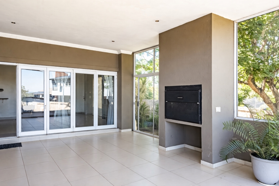 5 Bedroom Property for Sale in Sable Hills Gauteng