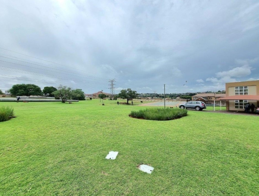 1 Bedroom Property for Sale in Mondeor Gauteng