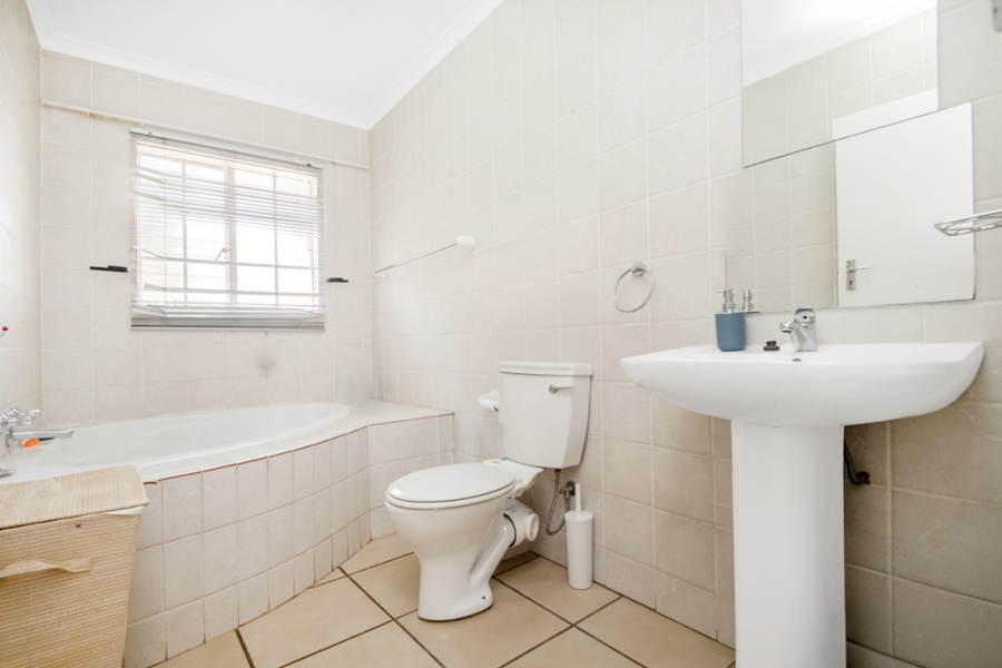 3 Bedroom Property for Sale in North Riding Gauteng