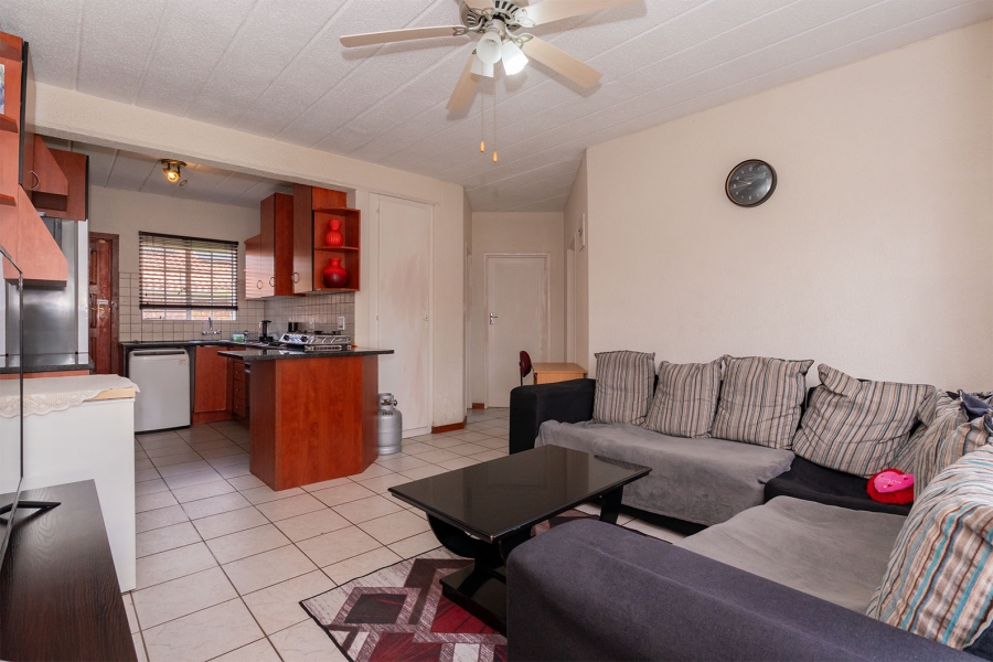 2 Bedroom Property for Sale in Farrarmere Gauteng