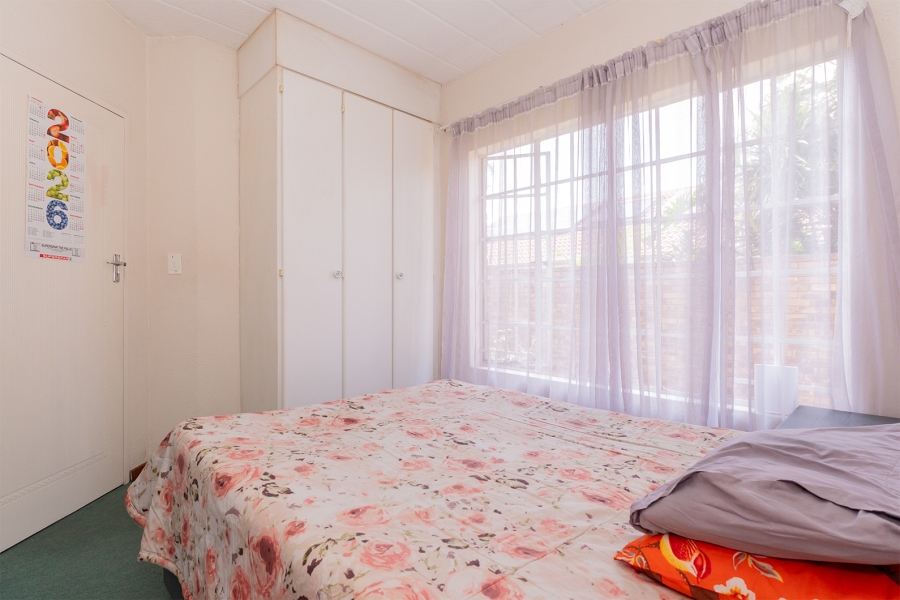 2 Bedroom Property for Sale in Farrarmere Gauteng