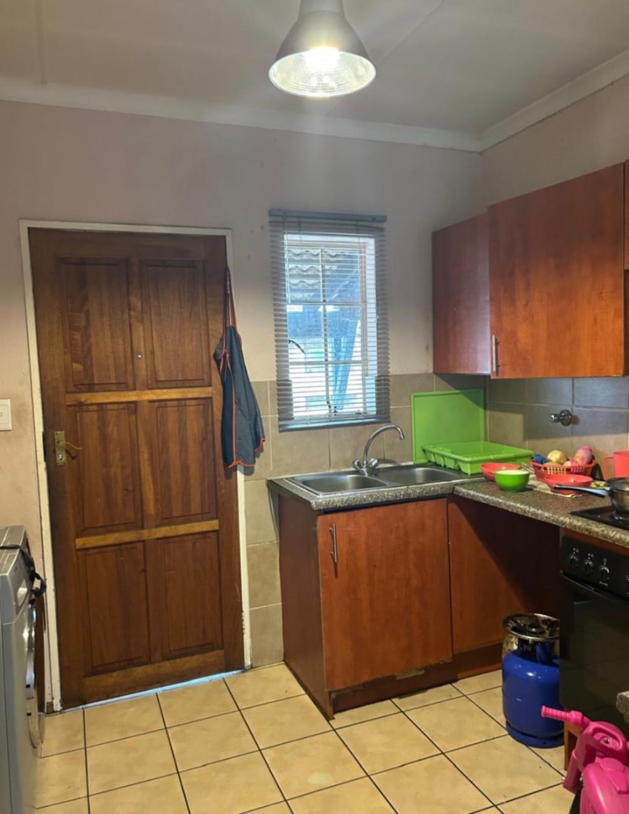 2 Bedroom Property for Sale in Comet Gauteng