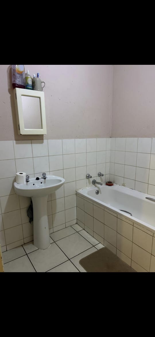 2 Bedroom Property for Sale in Comet Gauteng