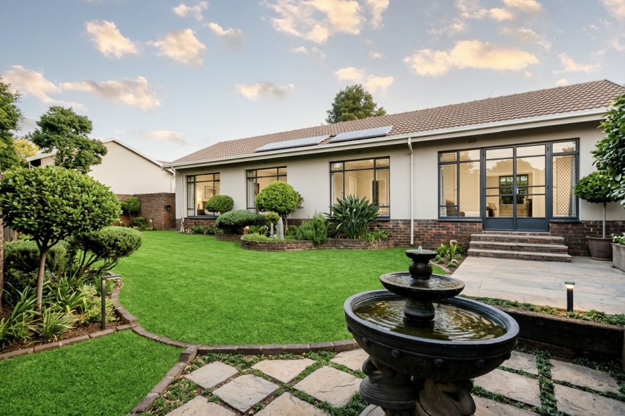 5 Bedroom Property for Sale in Roodekrans Gauteng