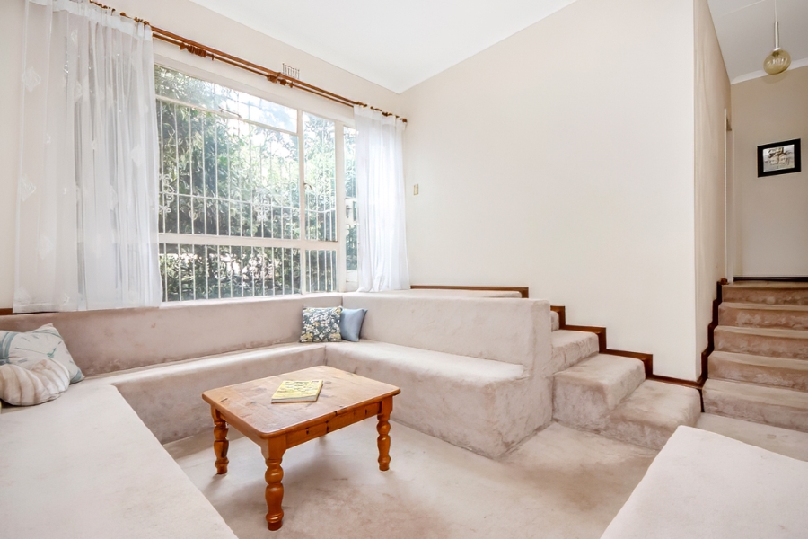 5 Bedroom Property for Sale in Roodekrans Gauteng