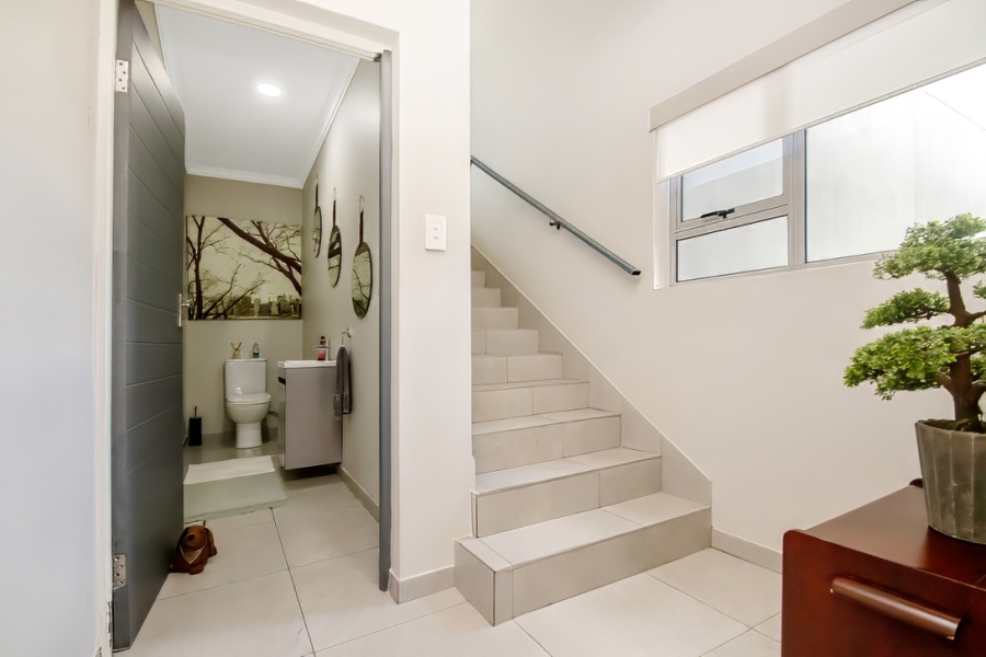 3 Bedroom Property for Sale in Helderkruin Gauteng