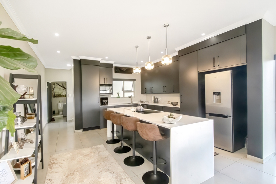 3 Bedroom Property for Sale in Helderkruin Gauteng