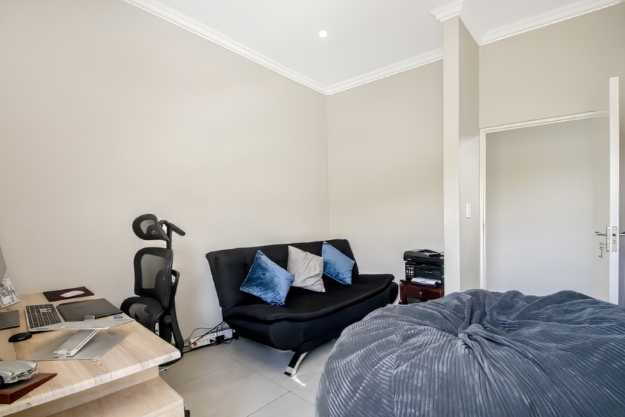 3 Bedroom Property for Sale in Helderkruin Gauteng