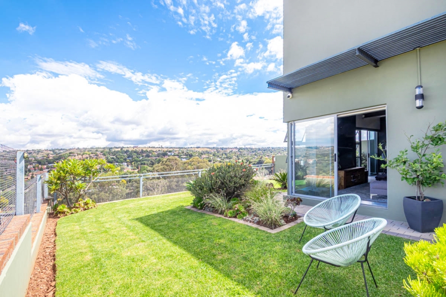 3 Bedroom Property for Sale in Helderkruin Gauteng