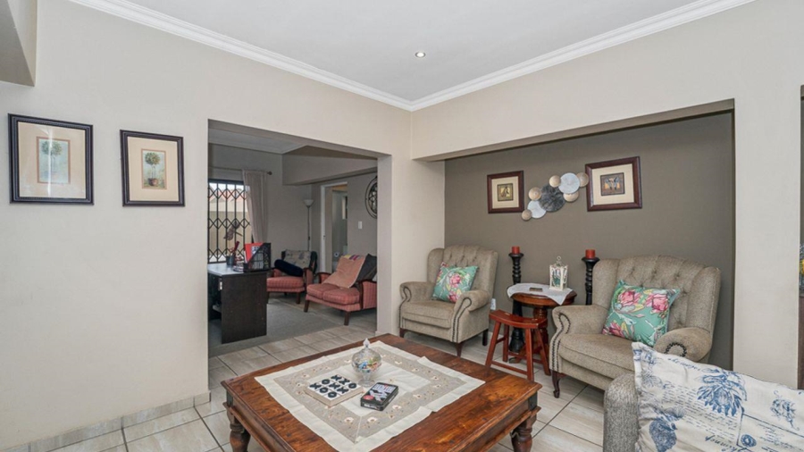 3 Bedroom Property for Sale in Lakefield Gauteng