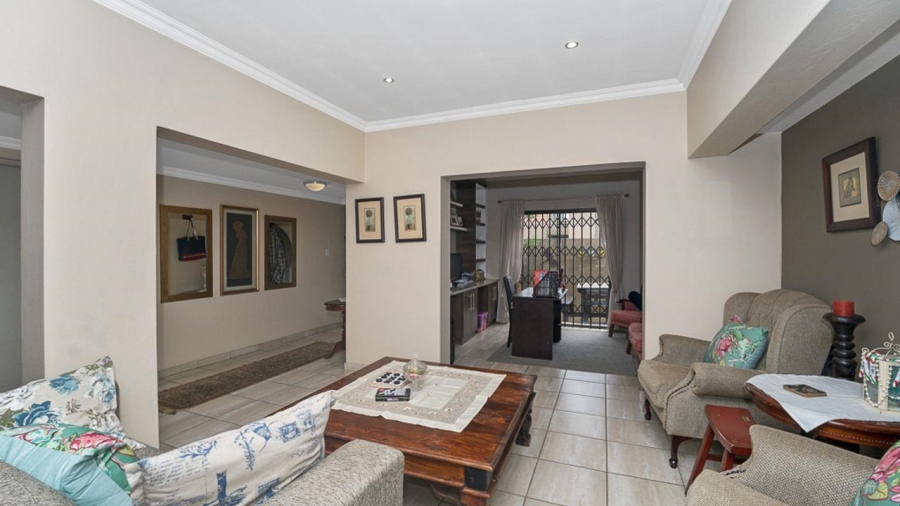 3 Bedroom Property for Sale in Lakefield Gauteng