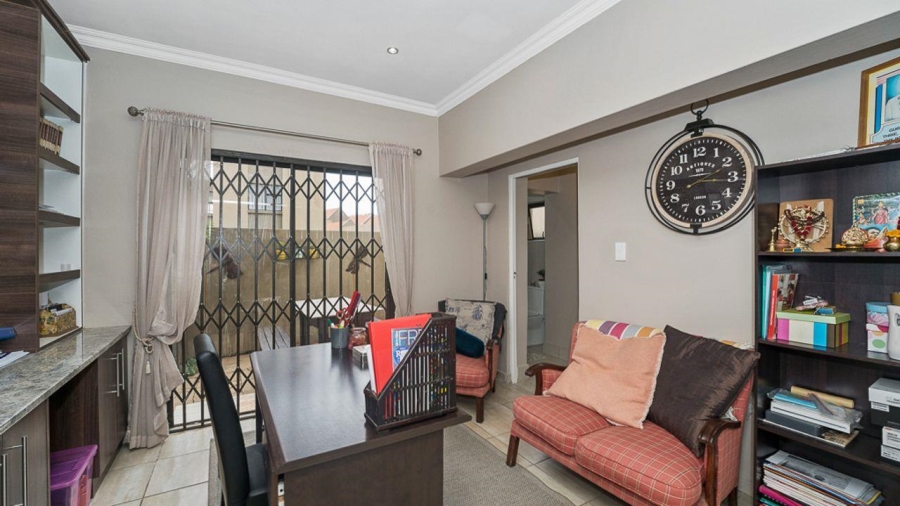 3 Bedroom Property for Sale in Lakefield Gauteng