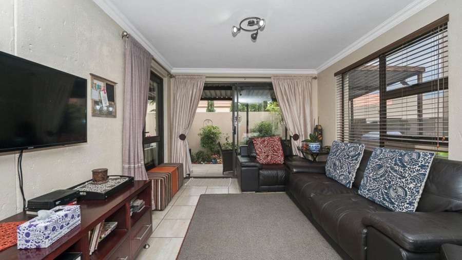 3 Bedroom Property for Sale in Lakefield Gauteng