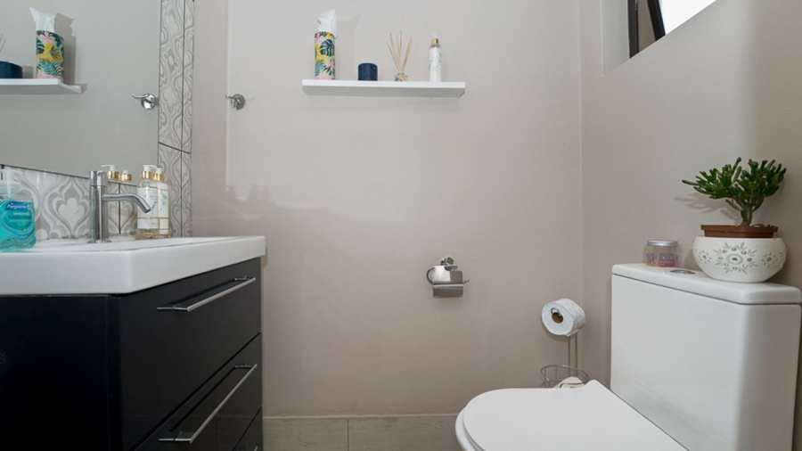 3 Bedroom Property for Sale in Lakefield Gauteng