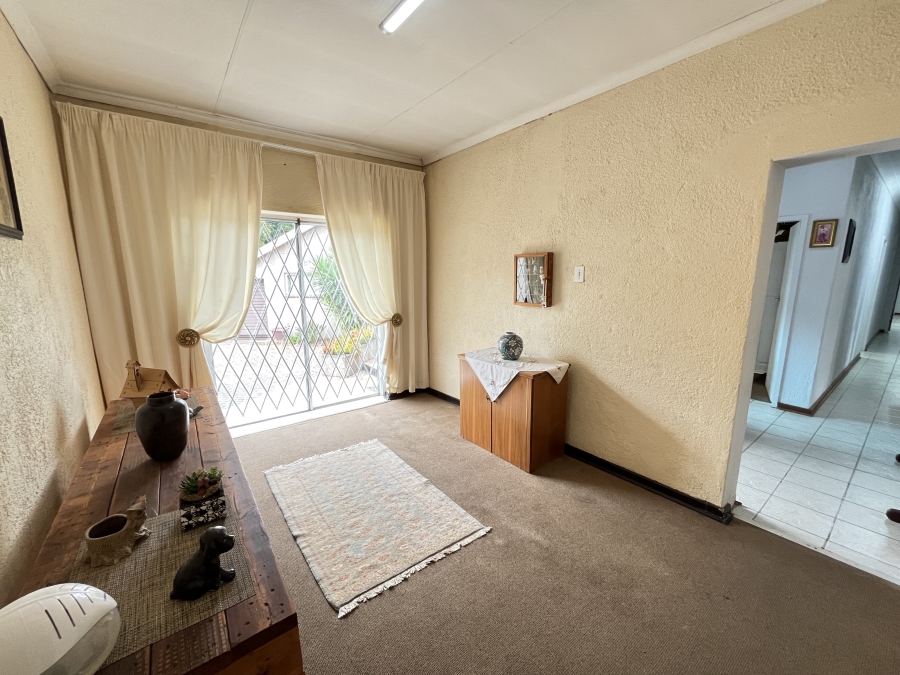 4 Bedroom Property for Sale in Greenhills Gauteng