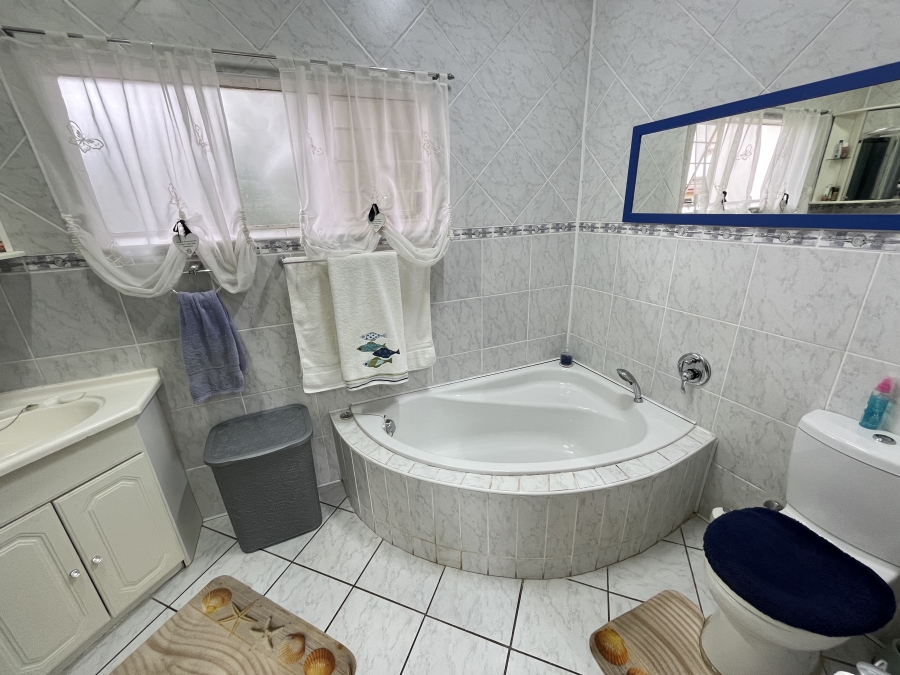 4 Bedroom Property for Sale in Greenhills Gauteng