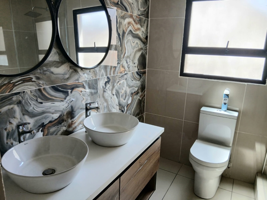 4 Bedroom Property for Sale in Oberholzer Gauteng