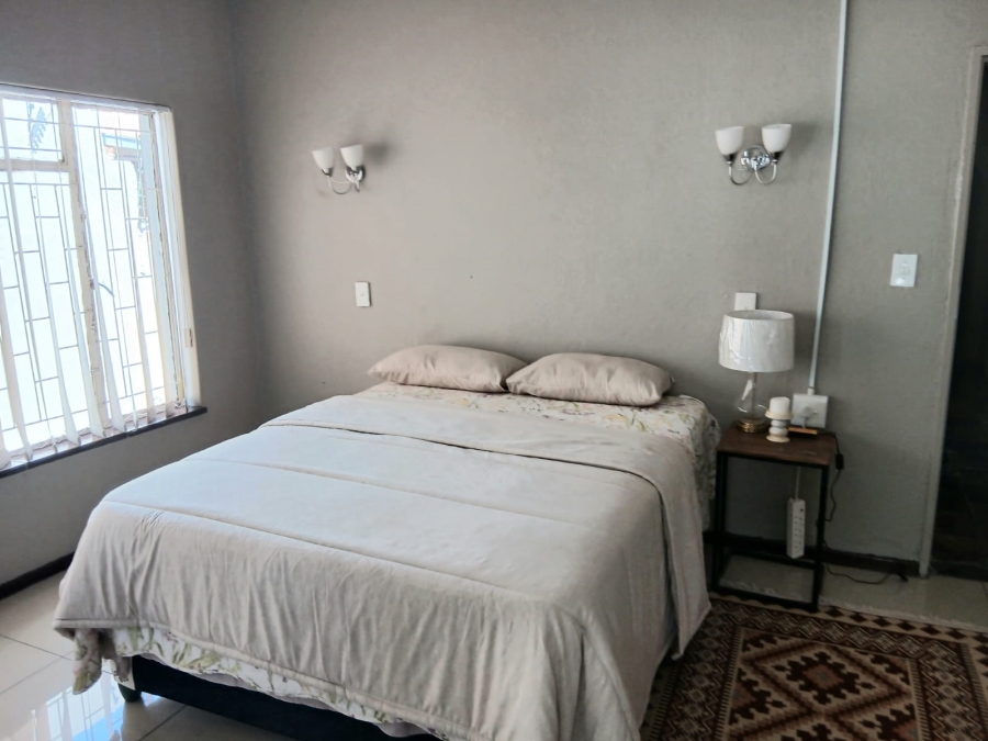 4 Bedroom Property for Sale in Oberholzer Gauteng