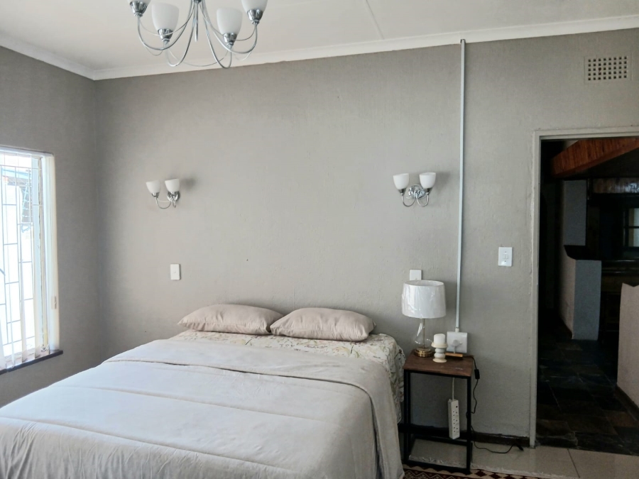 4 Bedroom Property for Sale in Oberholzer Gauteng