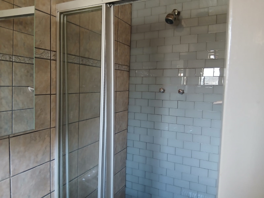 4 Bedroom Property for Sale in Oberholzer Gauteng