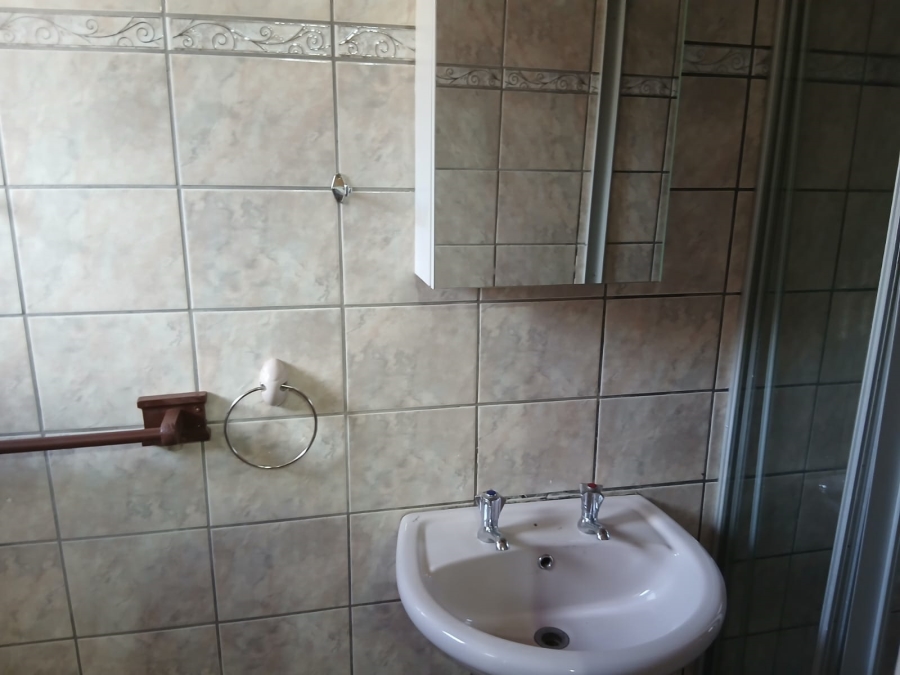 4 Bedroom Property for Sale in Oberholzer Gauteng