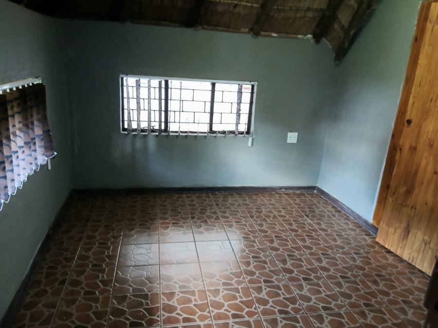 4 Bedroom Property for Sale in Oberholzer Gauteng