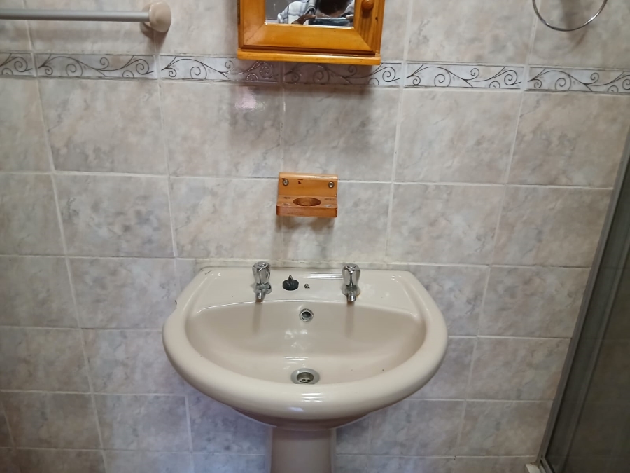 4 Bedroom Property for Sale in Oberholzer Gauteng