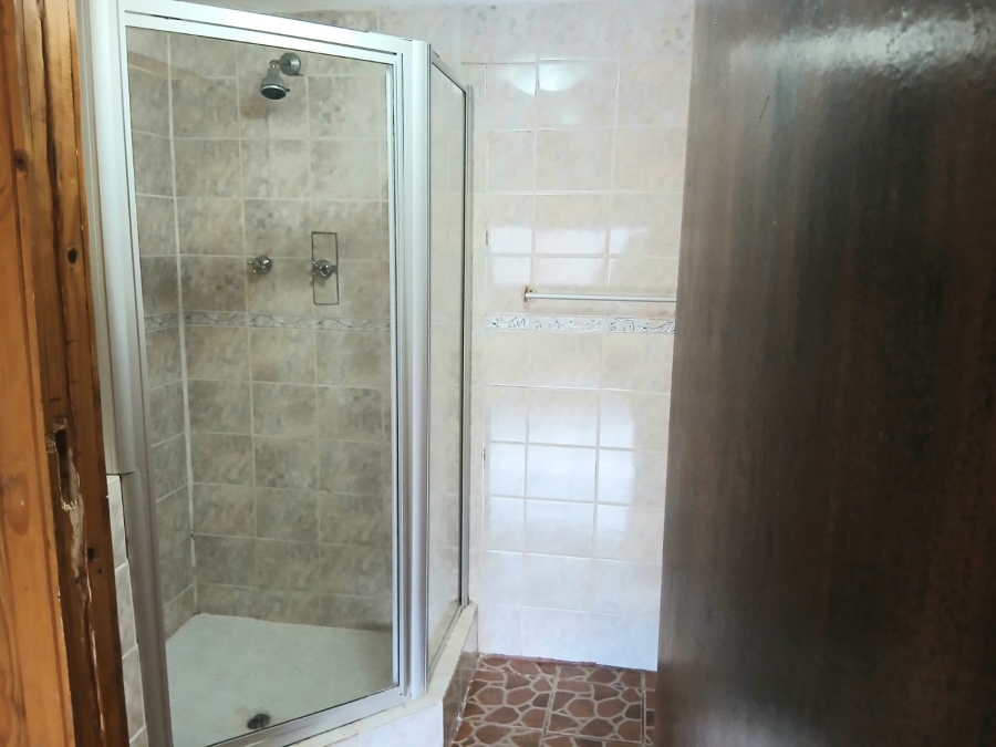 4 Bedroom Property for Sale in Oberholzer Gauteng