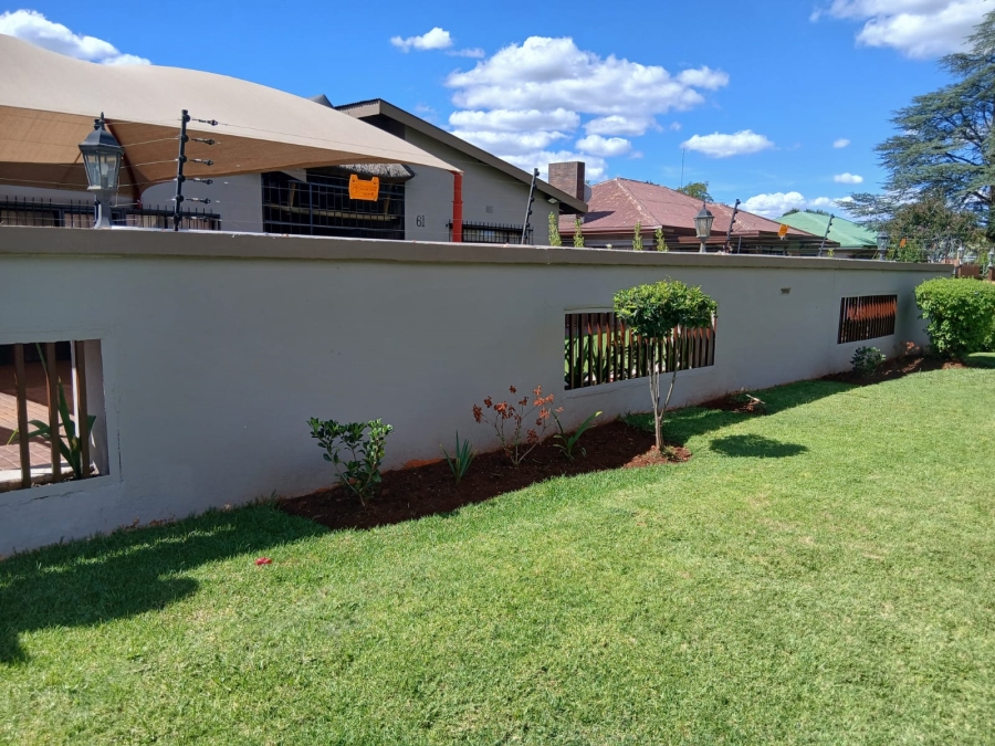 4 Bedroom Property for Sale in Oberholzer Gauteng