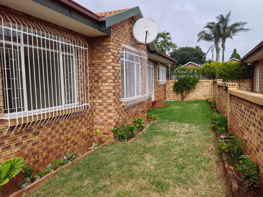 2 Bedroom Property for Sale in Randpoort Gauteng