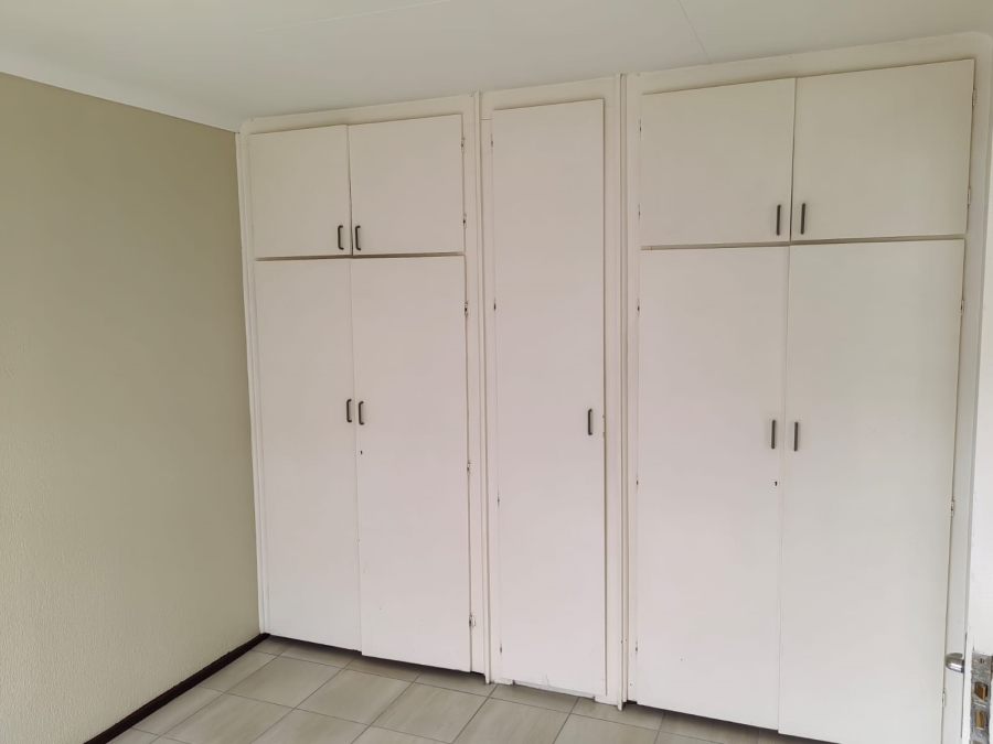 2 Bedroom Property for Sale in Randpoort Gauteng