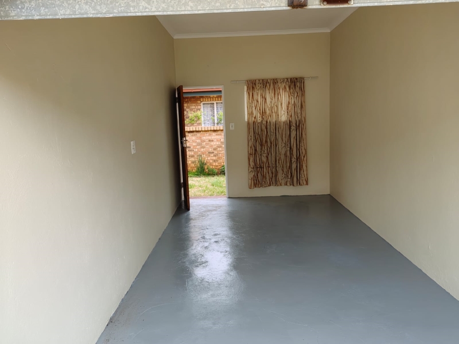 2 Bedroom Property for Sale in Randpoort Gauteng