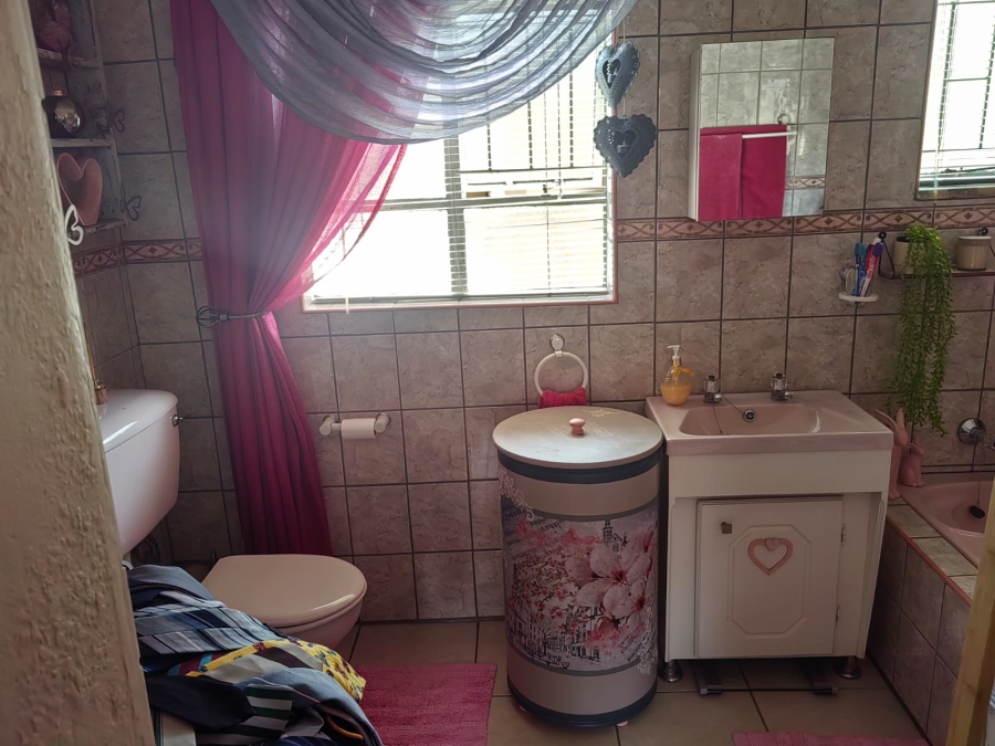 3 Bedroom Property for Sale in Randpoort Gauteng