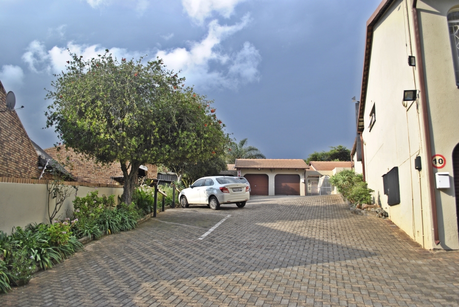 2 Bedroom Property for Sale in Rant En Dal Gauteng